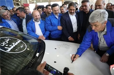 ایران‌خودرو از سمند و پژو ۴۰۵ پیاده شد