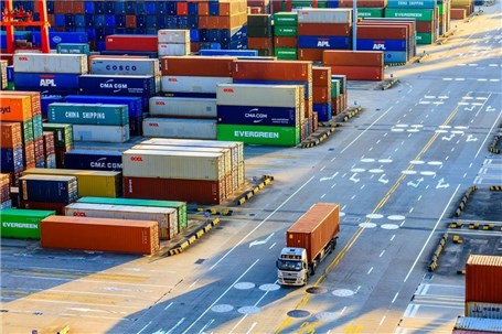 مجموع صادرات و واردات کالا در گمرکات ۱۸۰ میلیون تن است