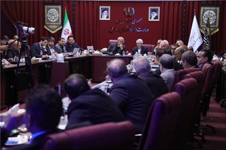 مدنی زاده: استراتژی وزارت اقتصاد، توسعه صادرات است