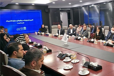 میزگرد تأمین مالی ارزی کسب‌وکارها از بستر کرادفاندینگ برگزار شد